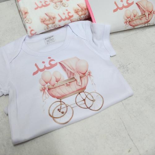 اغراض المولود بتصميم عربة البالون