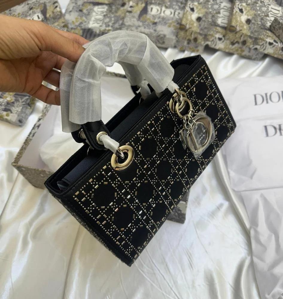 شنطة ماركة ديور