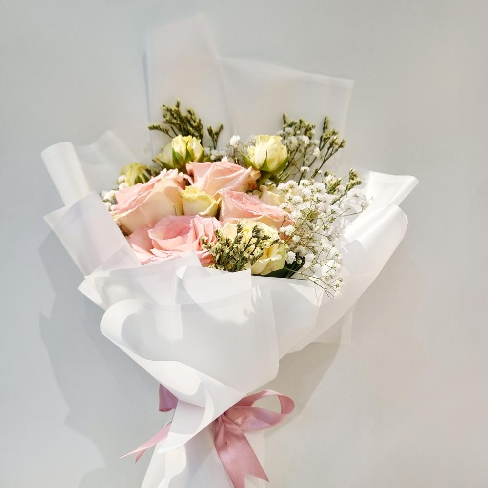 باقة عيد ميلاد من وردة وحلا