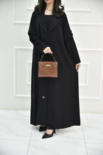 عباية سادة بأكمام كسرات
