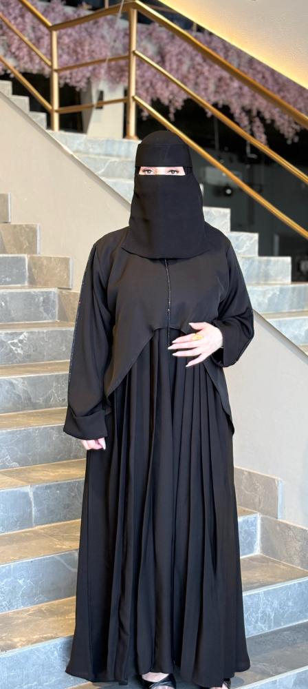 عباية سمو رقمها 144