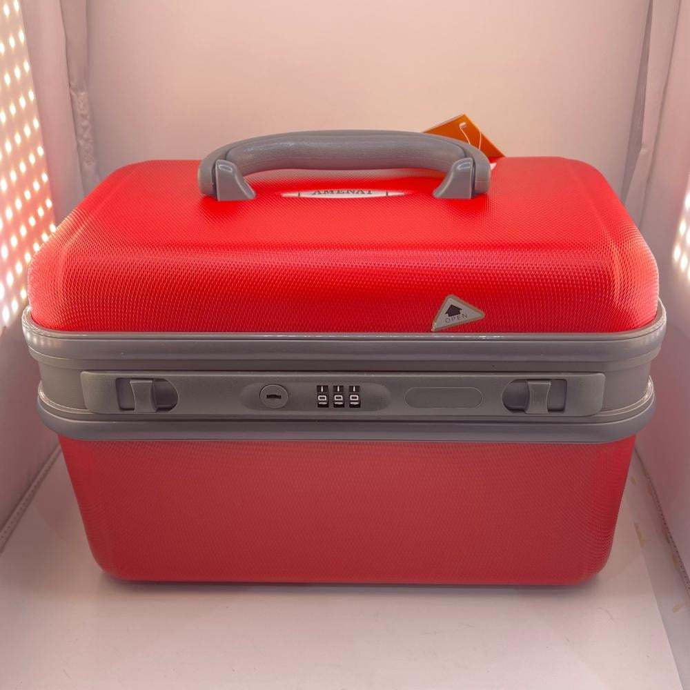 شنطة الذهب والمكياج زمان كبيره