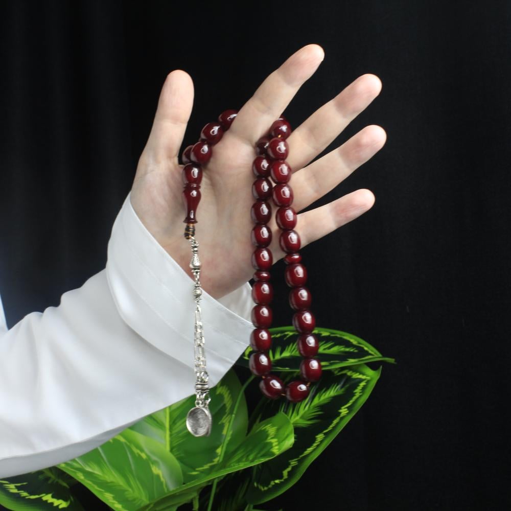 مسباح مسكي كرزي بلمسة أثرية و خرز بيضوي