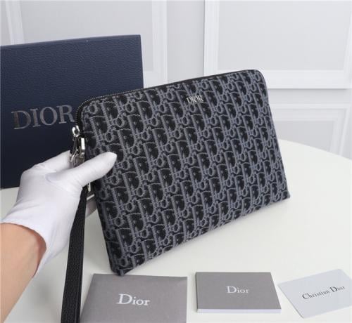 FENDI POUCH