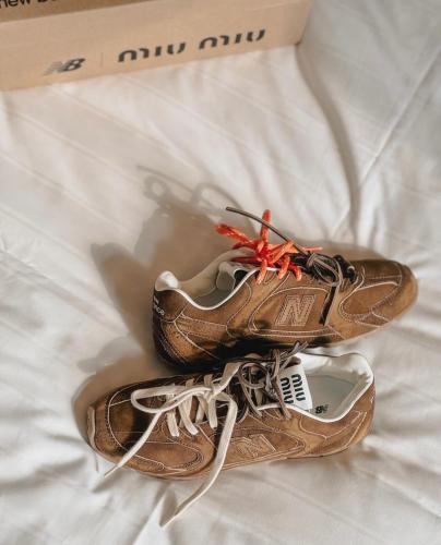 New balance & MIU MIU Model catwalk style