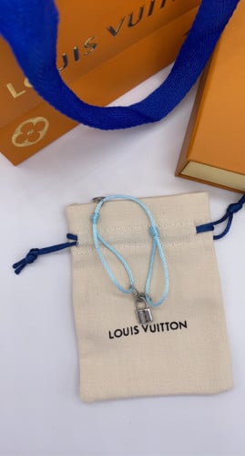 سوارة ال في