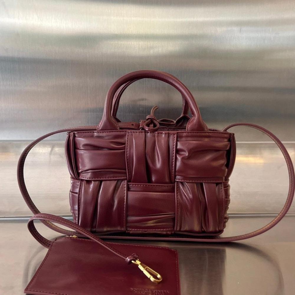Bottega Veneta