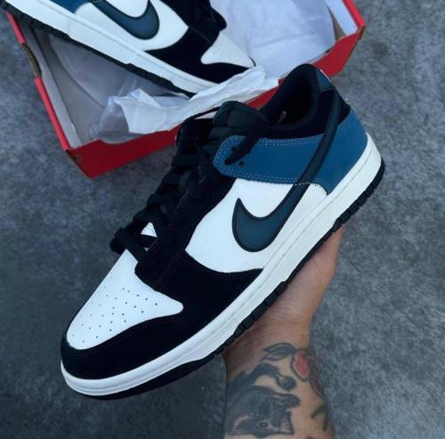 Nike Dunk Low industrial Blue