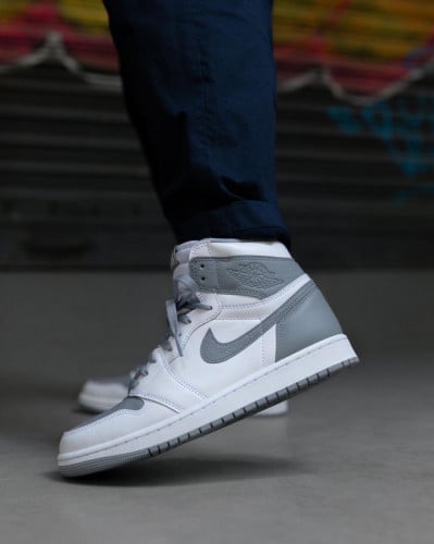 Air Jordan 1 High Stealth