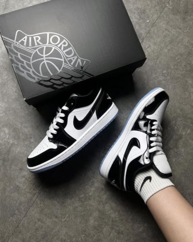 Air Jordan 1 Low "Concord