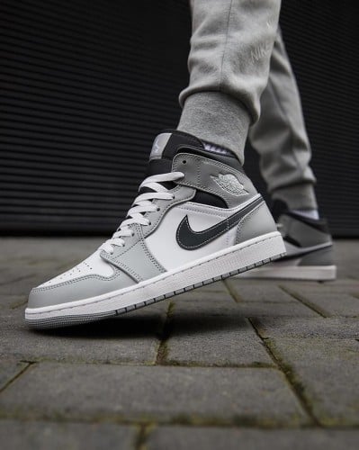 Air Jordan 1 Mid Light Smoke Gray