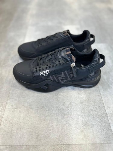 FENDI Sneaker