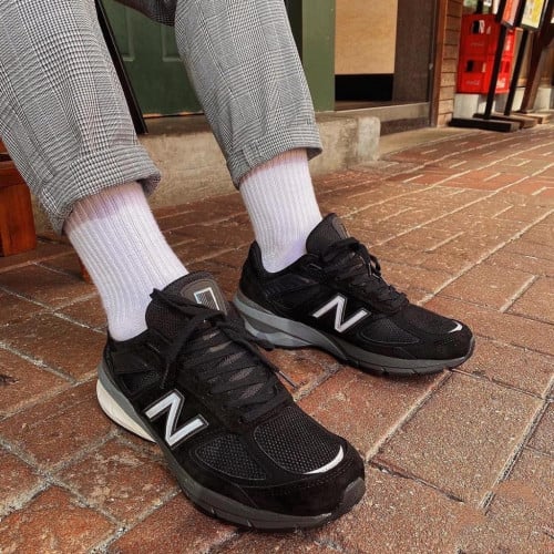 New Balance 990v5