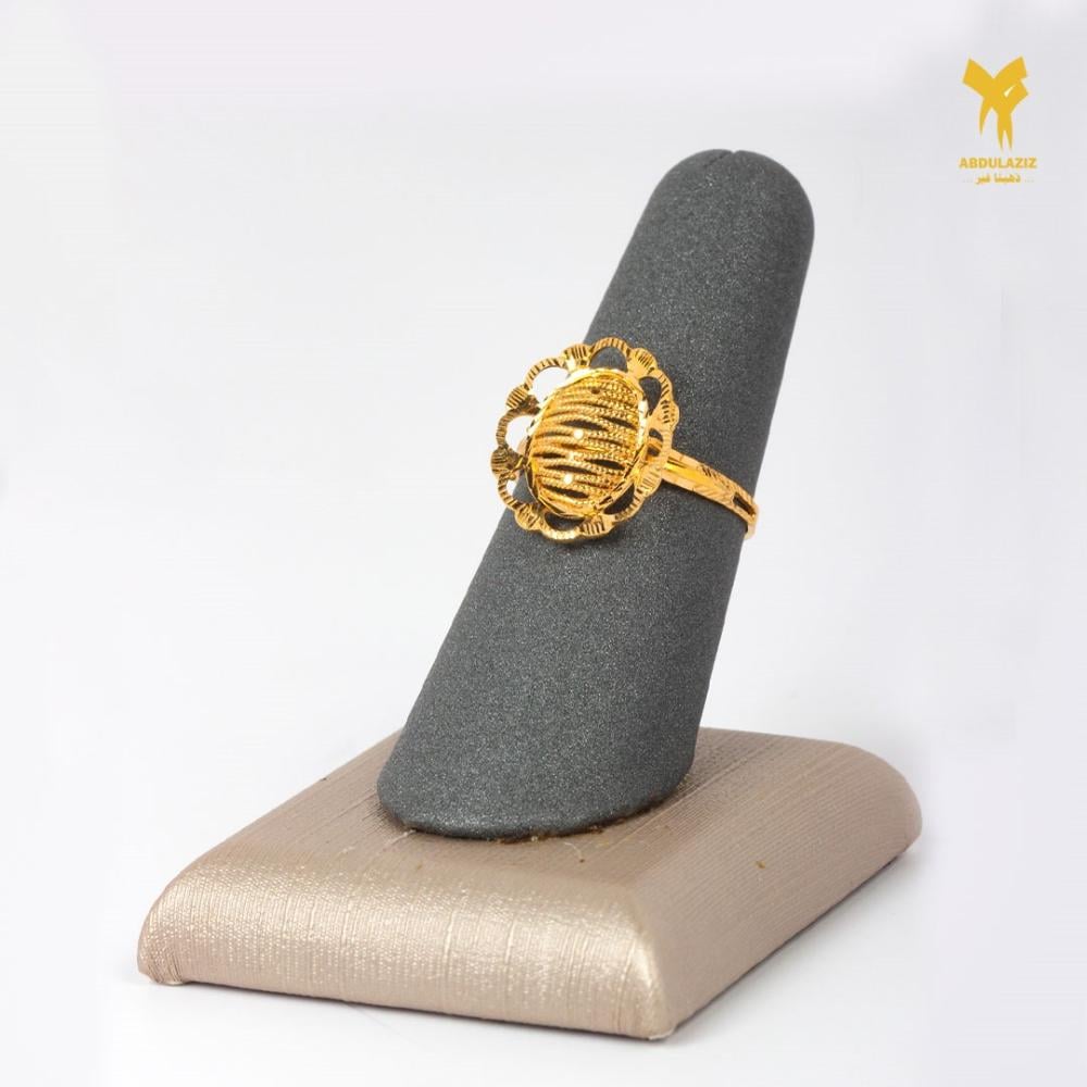 21K Gold Set with Ring Size 8.5 - طقم ذهب عيار 21 مع خاتم مقاس 8.5