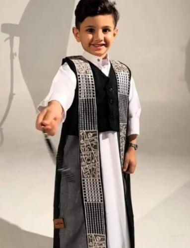 دقلة البشت كشخة مطرزة