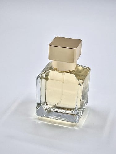 عطر قصة