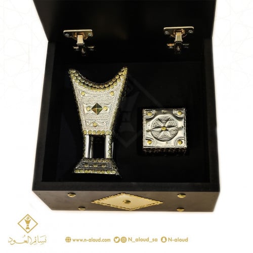 صندوق فاخر يحتوي على مبخرة مسمار ألماني مع علبة عود