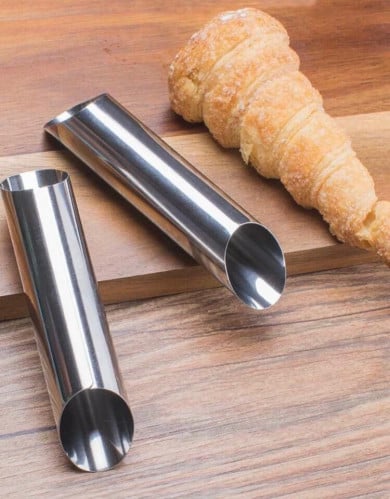 قالب كروسون ومعجنات ( المجموعه مكونه من 6 قطع )