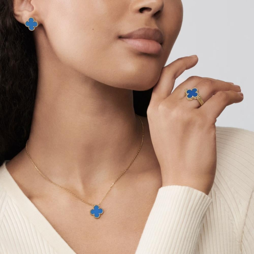 Van Cleef double-sided ring with colored stone مجوهرات ميار أفضل