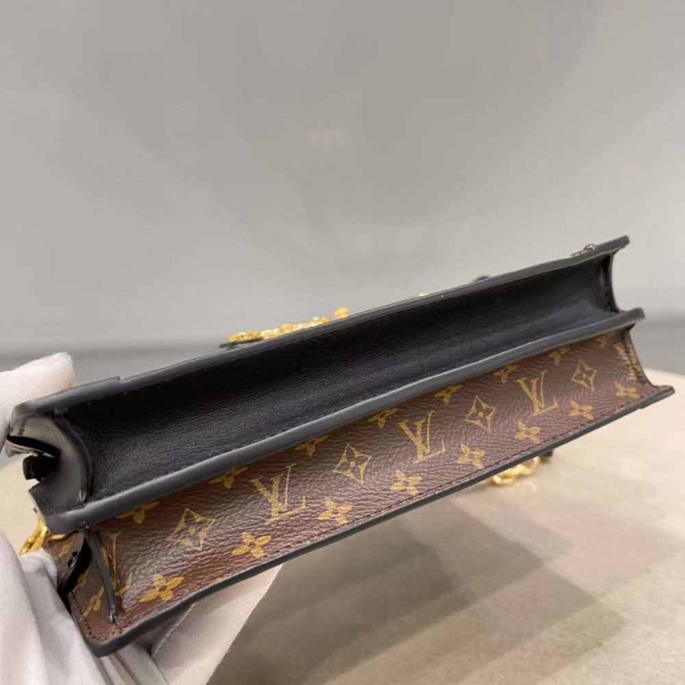 لوي فيتون TRUNK CLUTCH مقاس 20cm