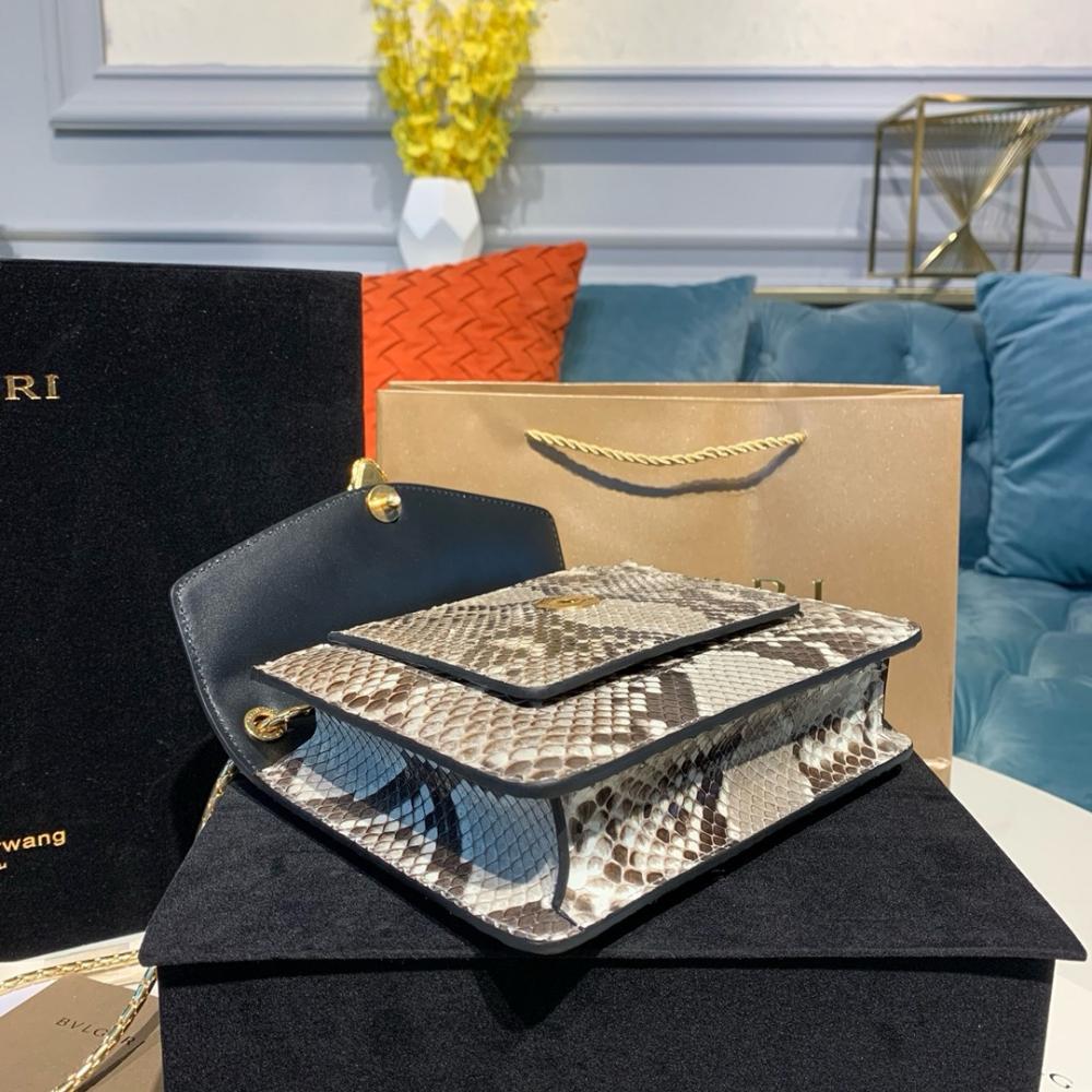 بولغاري Alexander Wang X Bvlgr Wang مقاس 20cm