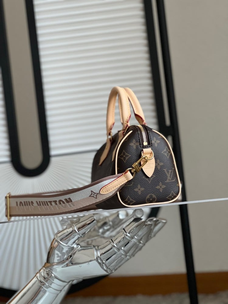 لوي فيتون Speedy Bandoulière 20 مقاس20.5cm