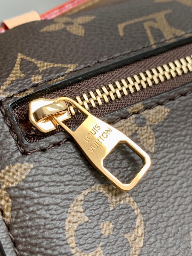 لوي فيتون Pochette Métis East West مقاس21cm