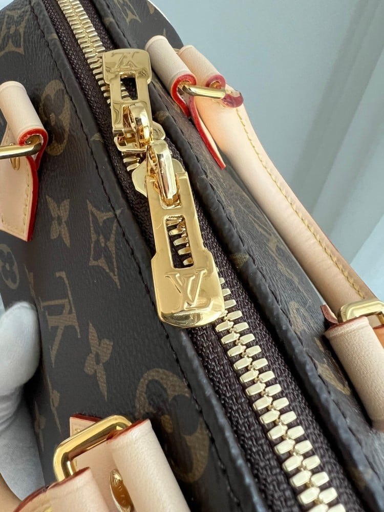لوي فيتون Speedy Bandoulière 20 مقاس20.5cm