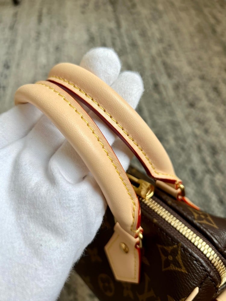 لوي فيتون Speedy Bandoulière 20 مقاس20.5cm