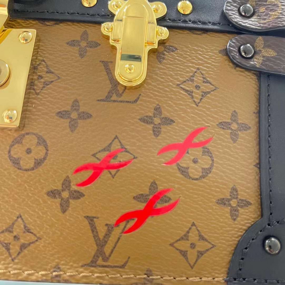لوي فيتون TRUNK CLUTCH مقاس 20cm