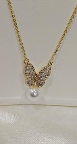 سلسال فراشة بلولو مطلي ذهب فصوص زيركون