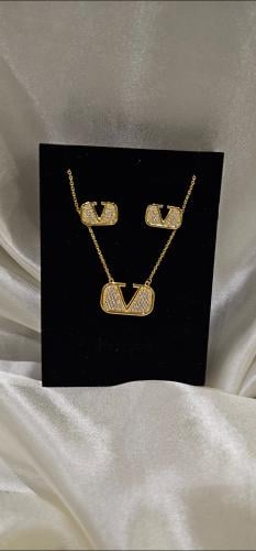 طقم مطلي ماركة فالنتينو