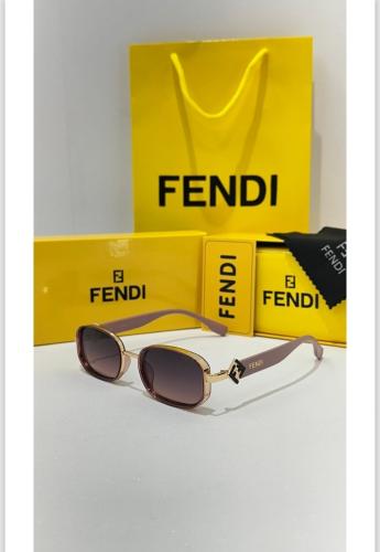 نظارة ماركة فندي مع الملحقات