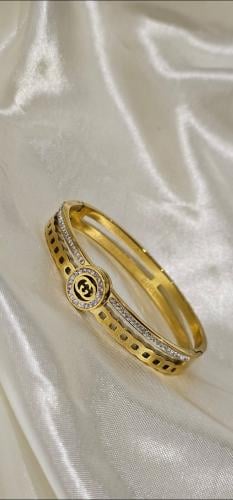 اسورة ماركة قوتشي مختومه درجة اولى مقاس ١٧