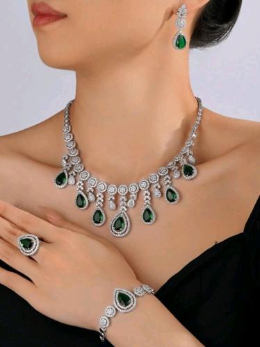 طقم سهرة تصميم دقة ألماس مطلي راديوم تم اضافة عبارة