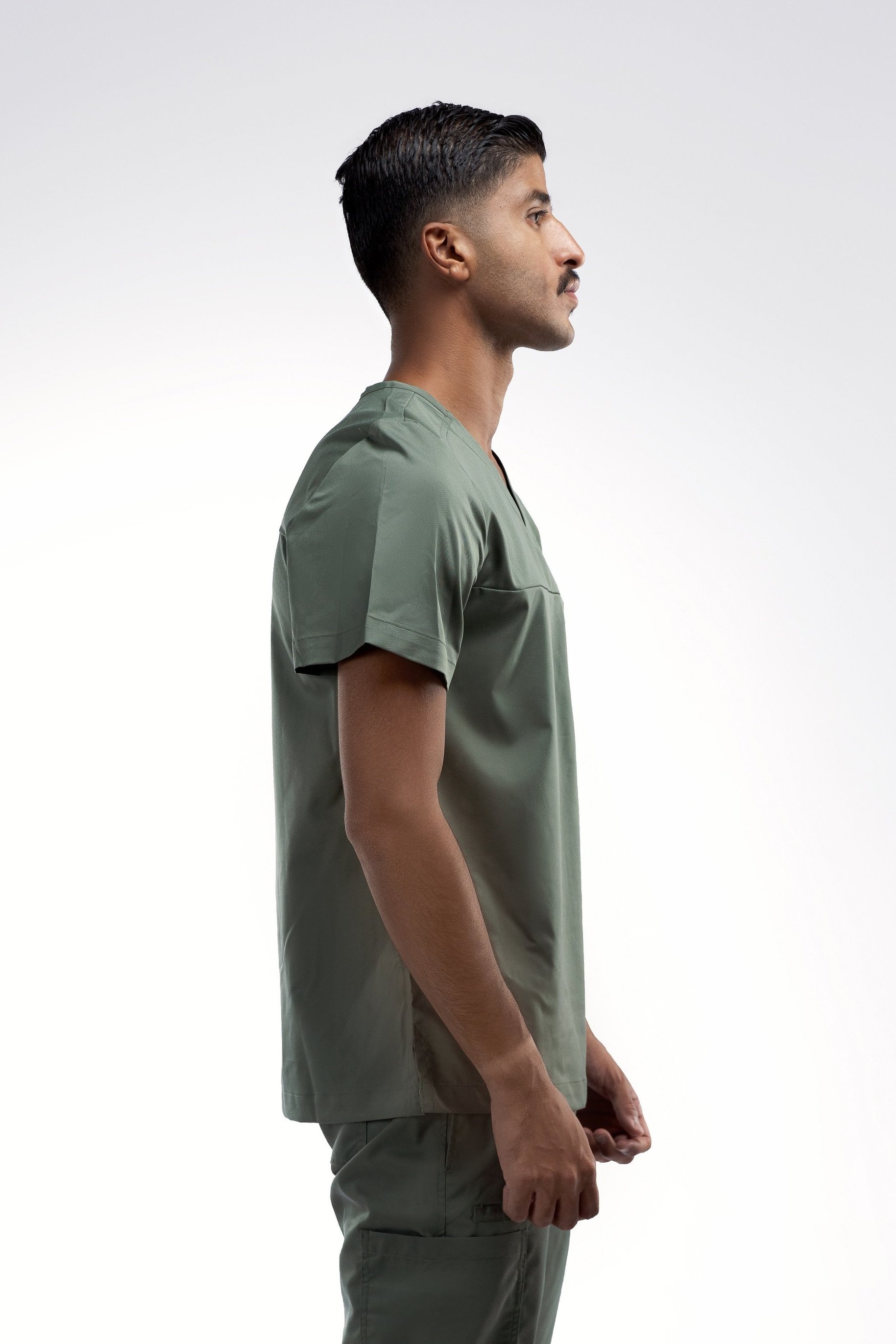 بلوزة سكراب طبي رجالي ماركة لاب ميد®