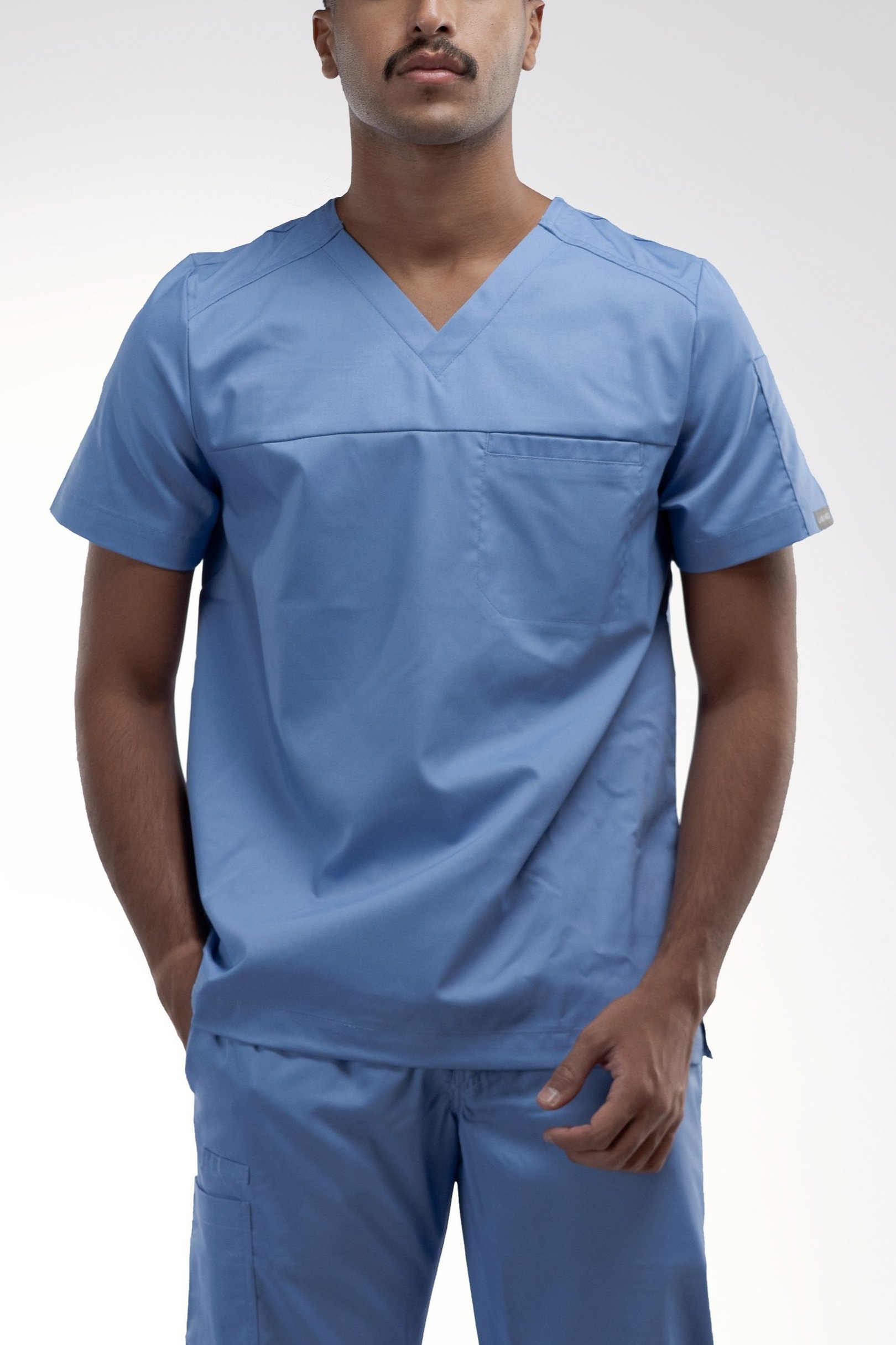 بلوزة سكراب طبي رجالي ماركة لاب ميد®