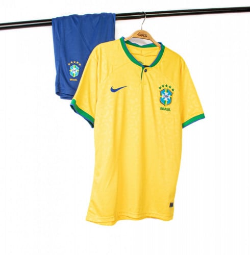 طقم البرازيل الاساسي 2022-2023