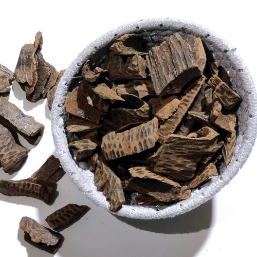 زوايا العود الفيتنامي الفاخر (أوقية)