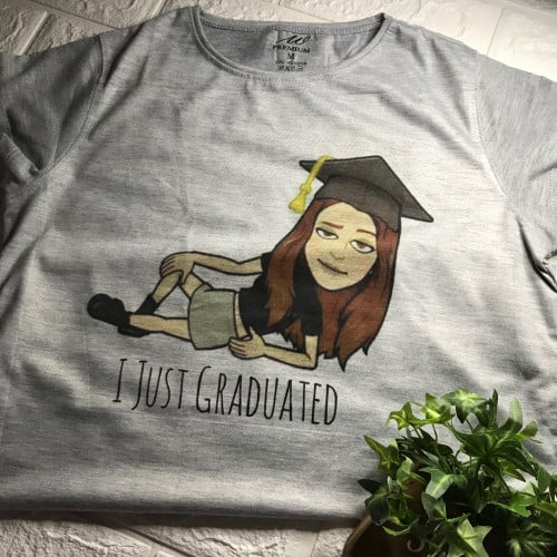 تيشيرت إيموجي تخرج