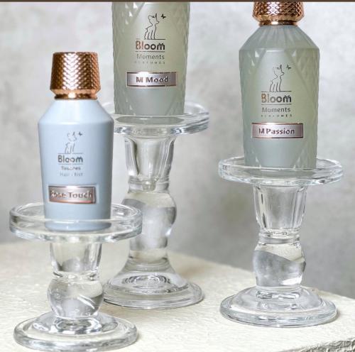 استاند عطور العدد ٣قزاز المقاس كبير صغير وسط