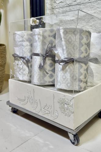 عربية وبوكس السجادات وشراشف الصلاه شامل التنسيق يش...