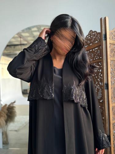 عباية مزينة بقصة مميزة من الشك. 1201