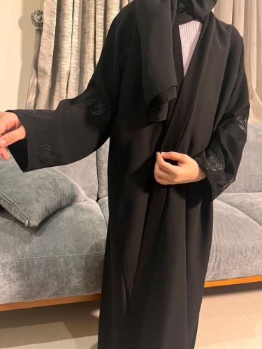 عباية بناتي مزينة بالتطريز . 1178