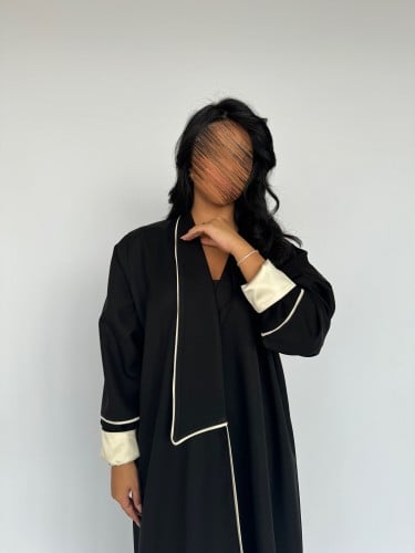 عباية رسمية  مزينة بزيج لؤلؤي 1134