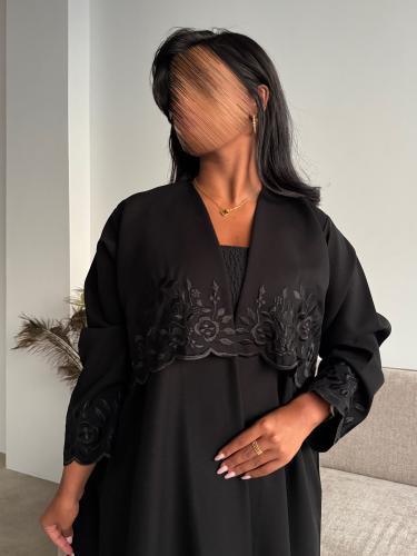 عباية مطرزة انيقة . 1197