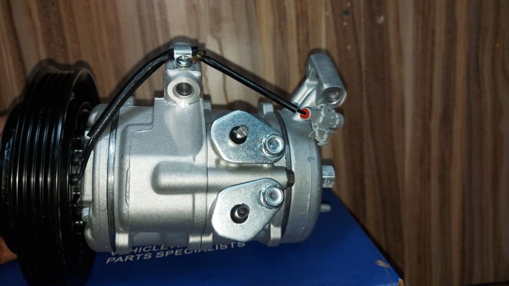 كمبروسر تويوتا يارس 2013 جديد