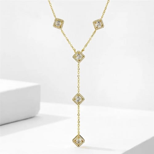 عقد فضة عيار 925 مرصع بقطع الزركون ( ذهبي )