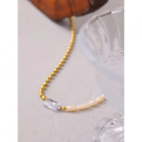 عقد مرصع بقطع اللولو الطبيعي و الزركون المطلي عيار 18