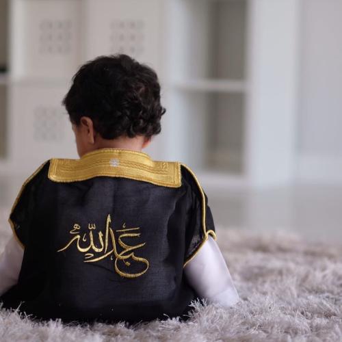 أجمل سديريات اطفال ولادي مطرزة بالاسم للعيد 2025 اكتشف التشكيلة الحصرية في رومكس